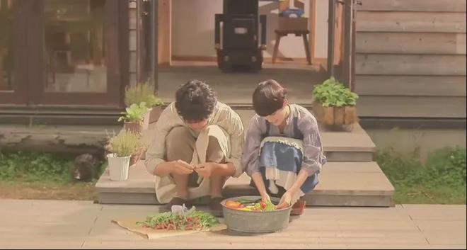 工市集的年轻人只买到溢价十倍的义乌货pg电子模拟器试玩跟风去“原创”手(图5)